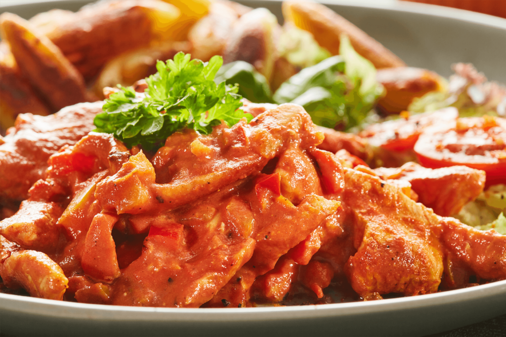 Schupfnudeln mit frischer Paprika-Hähnchen-Soße